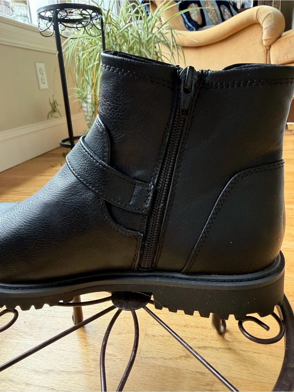 BareTraps Women's Black Ankle Boots with Buckle Strap sz 8 New
